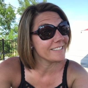 Meet your Posher, Liza